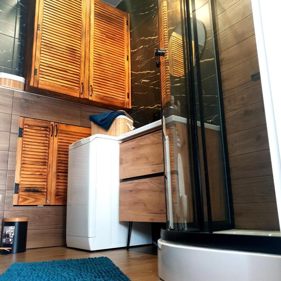Apartament Z Historia เยเลเนียกูรา ภายนอก รูปภาพ